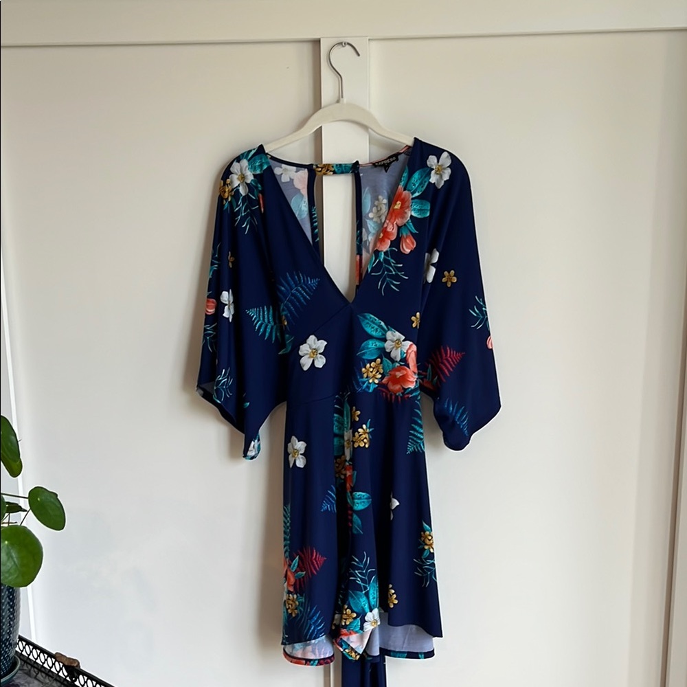 Express Women’s Tropical Romper Size XL